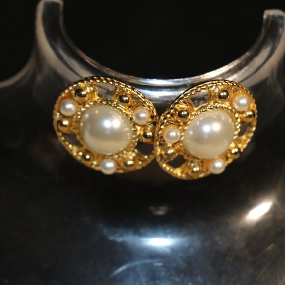 1.25" Diameter Gold Tone Earrings with Faux Pearl Accents - Picture 3 of 5